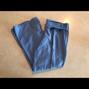 Women’s Patagonia light blue Capri yoga pants M